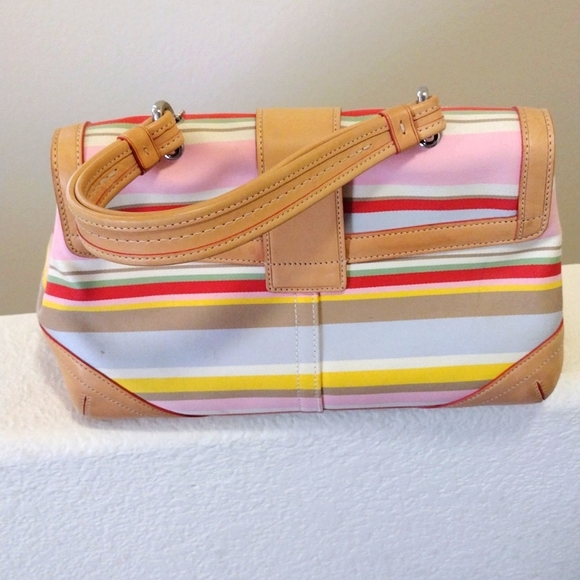 💕 COACH Stripe Buckle Handbag #4438 - Picture 7 of 15